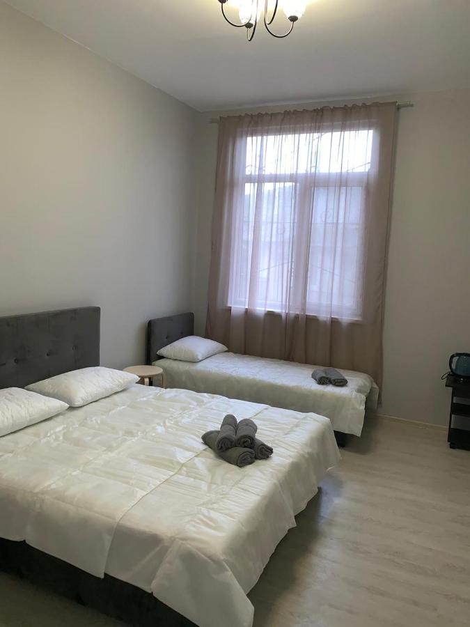 Гостевой Двор Дамира Otel Pitsunda Dış mekan fotoğraf